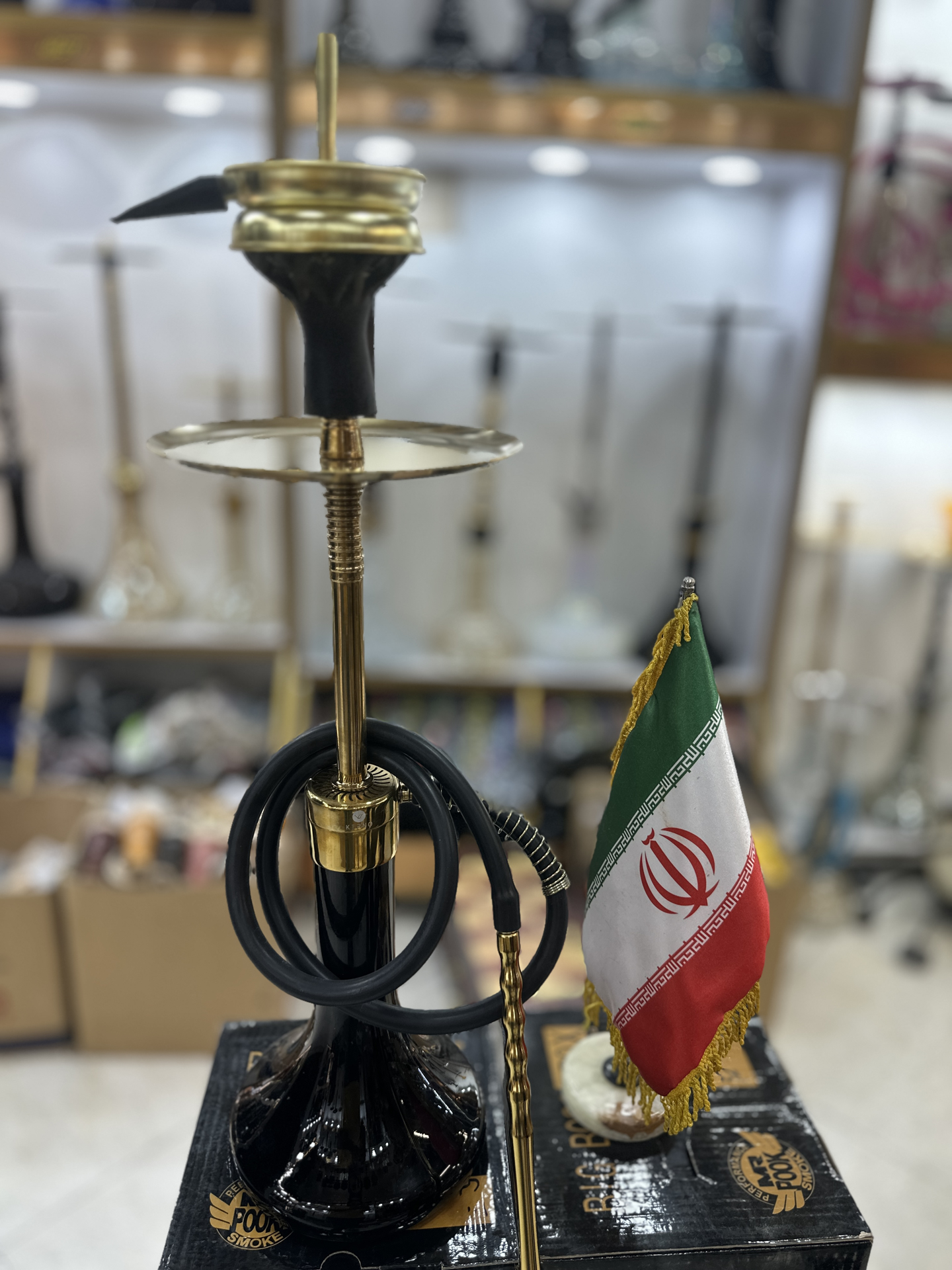 تصویر از قلیان کرنو متوسط شیشه مشکی